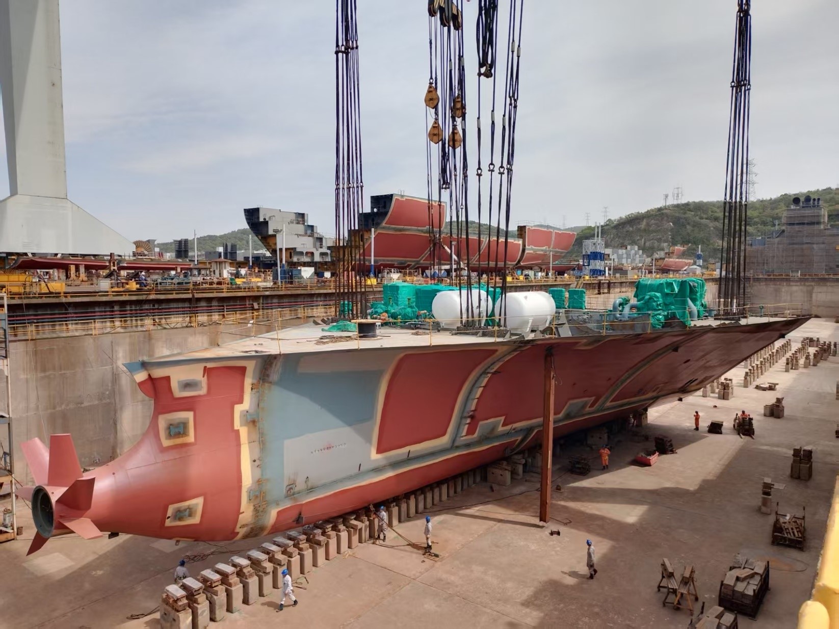 常石造船中國基地，以全球首艘甲醇燃料 5900TEU 型集裝箱運輸船挑戰(zhàn)嶄新的未來
